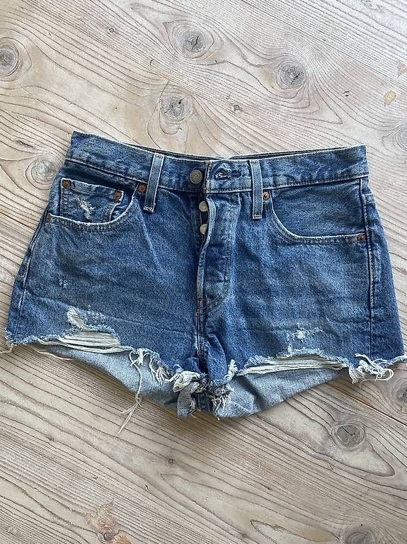 Jeans: Levis Jeans Shorts Grösse 27  – Usato da Ipsach venduto da Cynicat