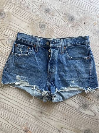 Levis Jeans Shorts Grösse 27 