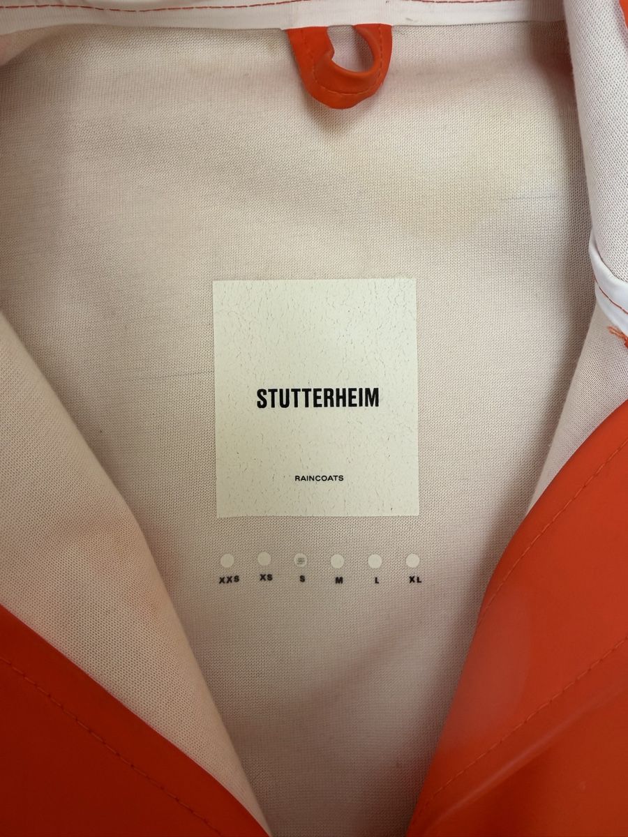 Stutterheim Cappotti: Stutterheim Mosebake Grösse S orange – Usato da Münchenstein venduto da Ladypink7 2