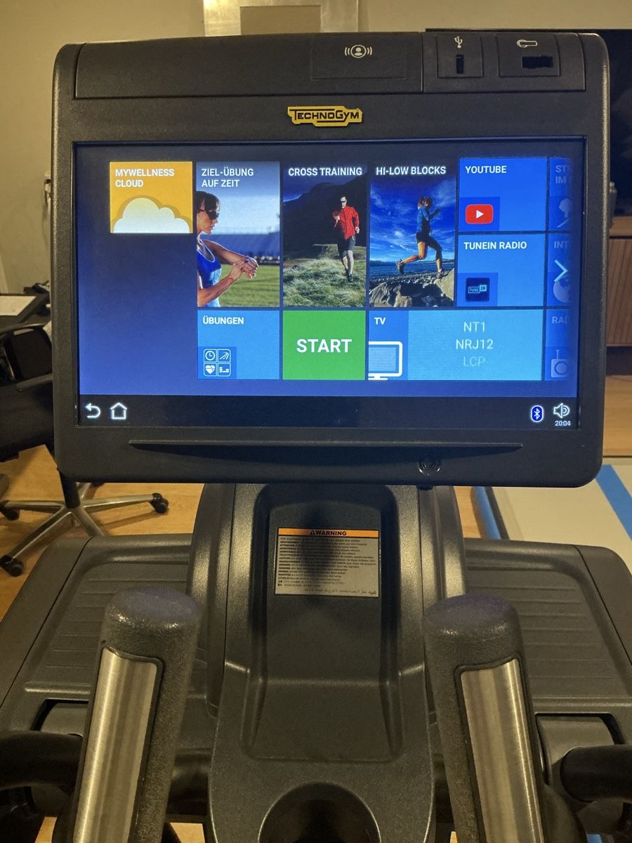 Technogym Vélos d'appartement: Technogym Crosstrainer - Vario – D'occasion à Aesch ZH par Shoper1 4