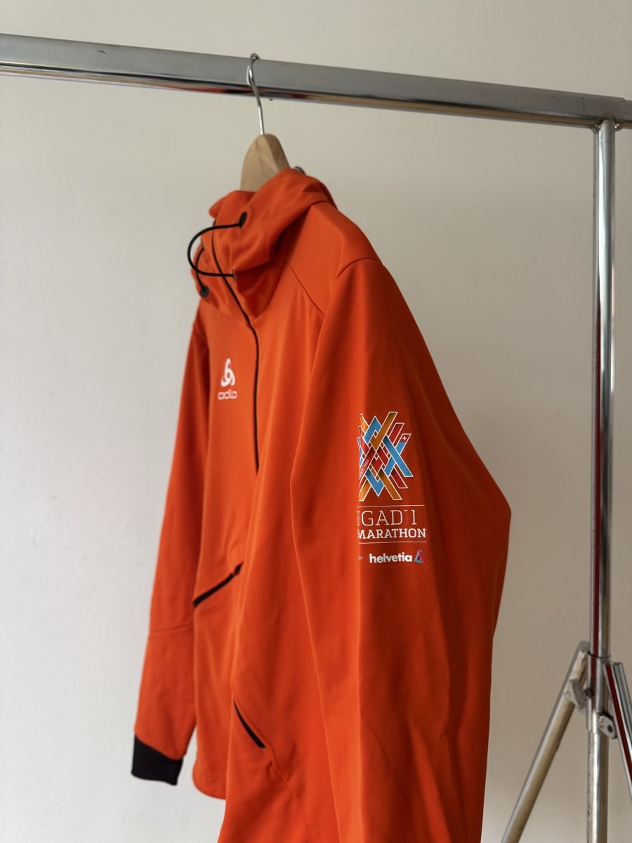 Odlo Giacche: Odlo Windproof Jacket Orange Engadiner Marathon Size L – Usato da Trélex venduto da stripedthrift 2