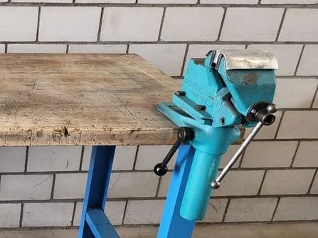 Gressel Tutti gli attrezzi: Gressel Schraubstock mit Lift – Usato da Giebenach venduto da Toto222