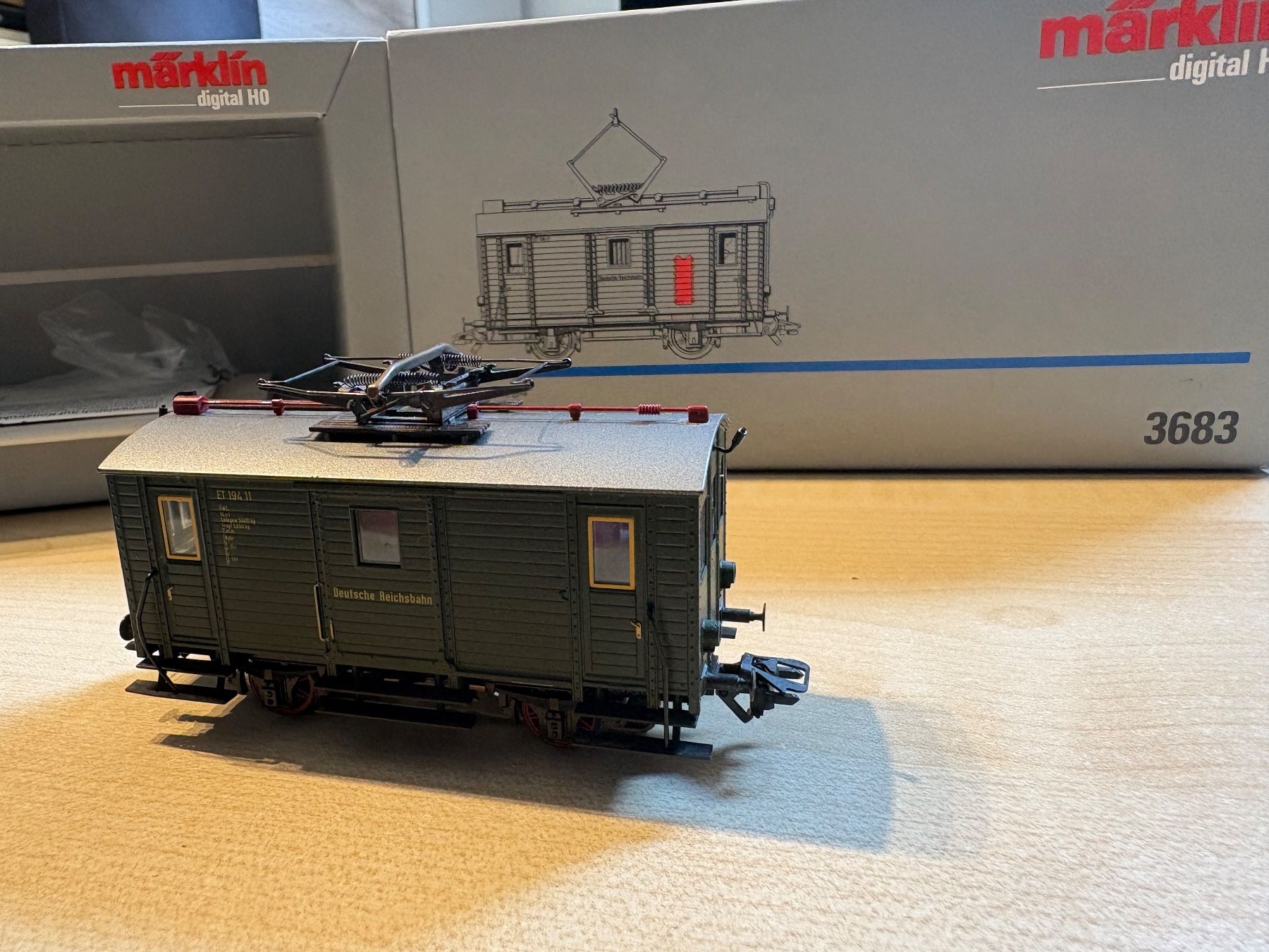 Märklin Modelleisenbahnen: Maerklin 3683    BR ET 194 – Neu und originalverpackt aus Corcelles Payerne von Pierre66