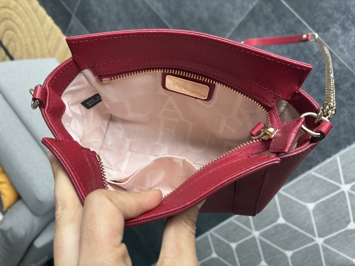 Furla Borse da donna: Furla Echtleder Handtasche – Nuovo (secondo la descrizione) da Le Crêt-près-Semsales venduto da Starbucks_Lady 2