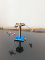 Blechspielzeug Flugzeugkarussell