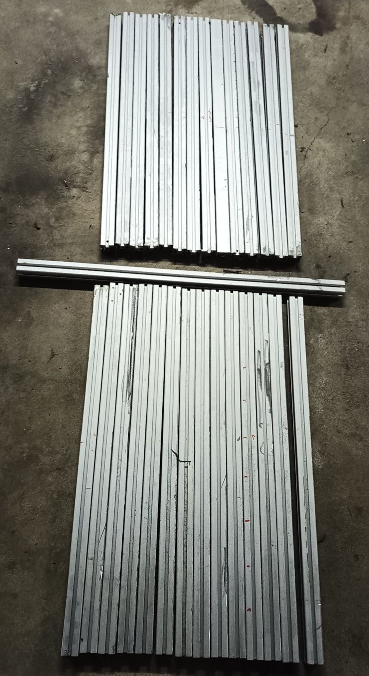 Profilati: 20x Aluminium Profil Nut 8 40x40 – Usato da Sulz LU venduto da 400_Oktan 1