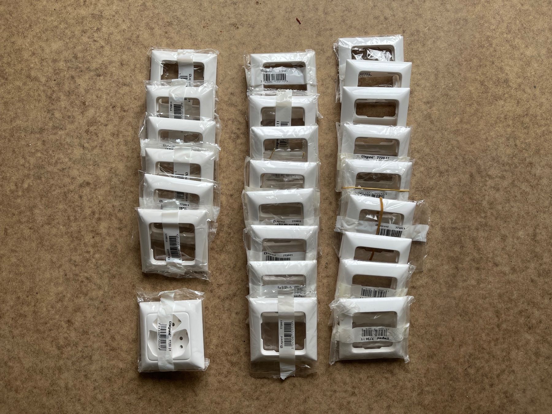 Legrand Spine: Legrand Abdeckungen – Usato da Netstal venduto da spaltflo01