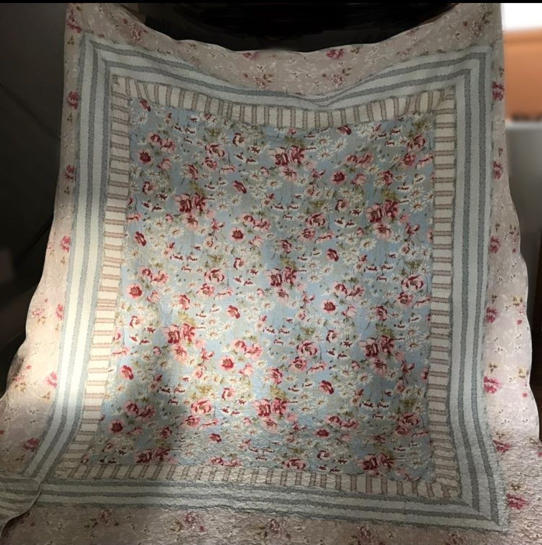 Coperte: Tagesdecke mit Rosenmuster  – Nuovo (secondo la descrizione) da Weggis venduto da bdrm48 6