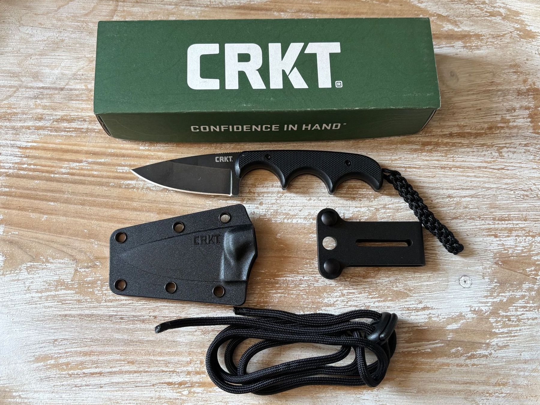 Accessoires: CRKT Minimalist Black Drop Point mit Scheide & OVP – Neuf avec emballage d'origine à Männedorf par Rarin67