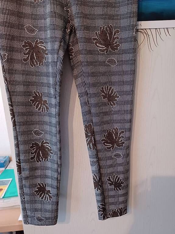 Hosen: Pantalon – Gebraucht aus Soyhières von 5jm_5czl 2
