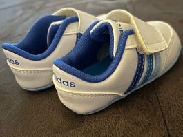 Adidas Babyschuhe Grösse 19 weiss/blau guter Zustand