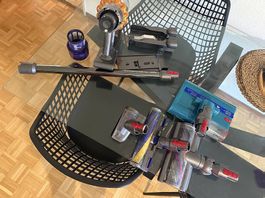 Dyson V15 Staubsauger mit Nass Wisch Funktion