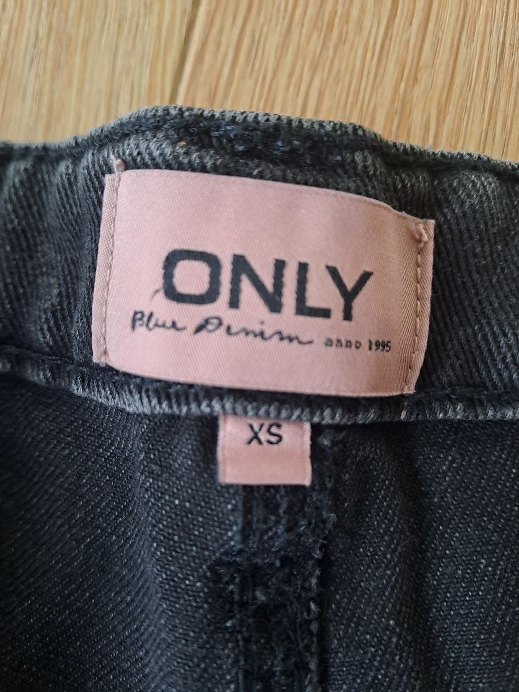 Pantaloni: 2x Mädchen Jeansshorts – Usato da Kaltbrunn venduto da Koschka75 2
