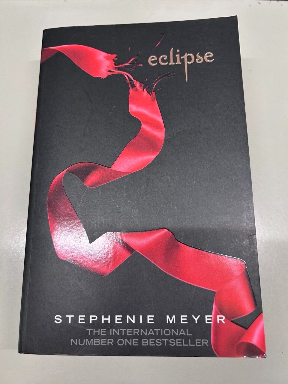 Libri: "Eclipse" - Stephenie Meyer – Usato da Giubiasco venduto da LorisVale