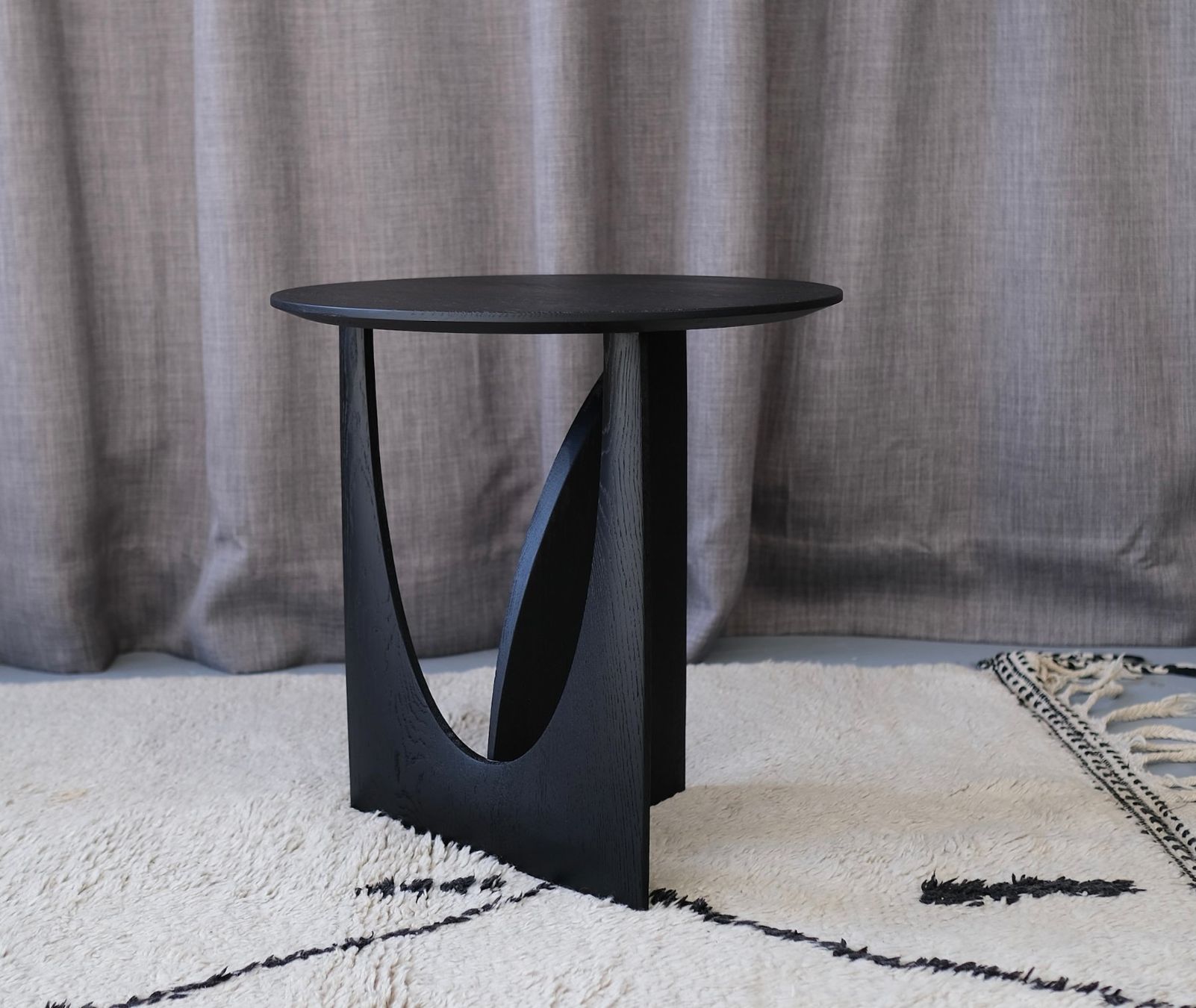 Ethnicraft Tische: Ethnicraft Geometric Side Table – Gebraucht aus Bern von Zmodern_CON 2