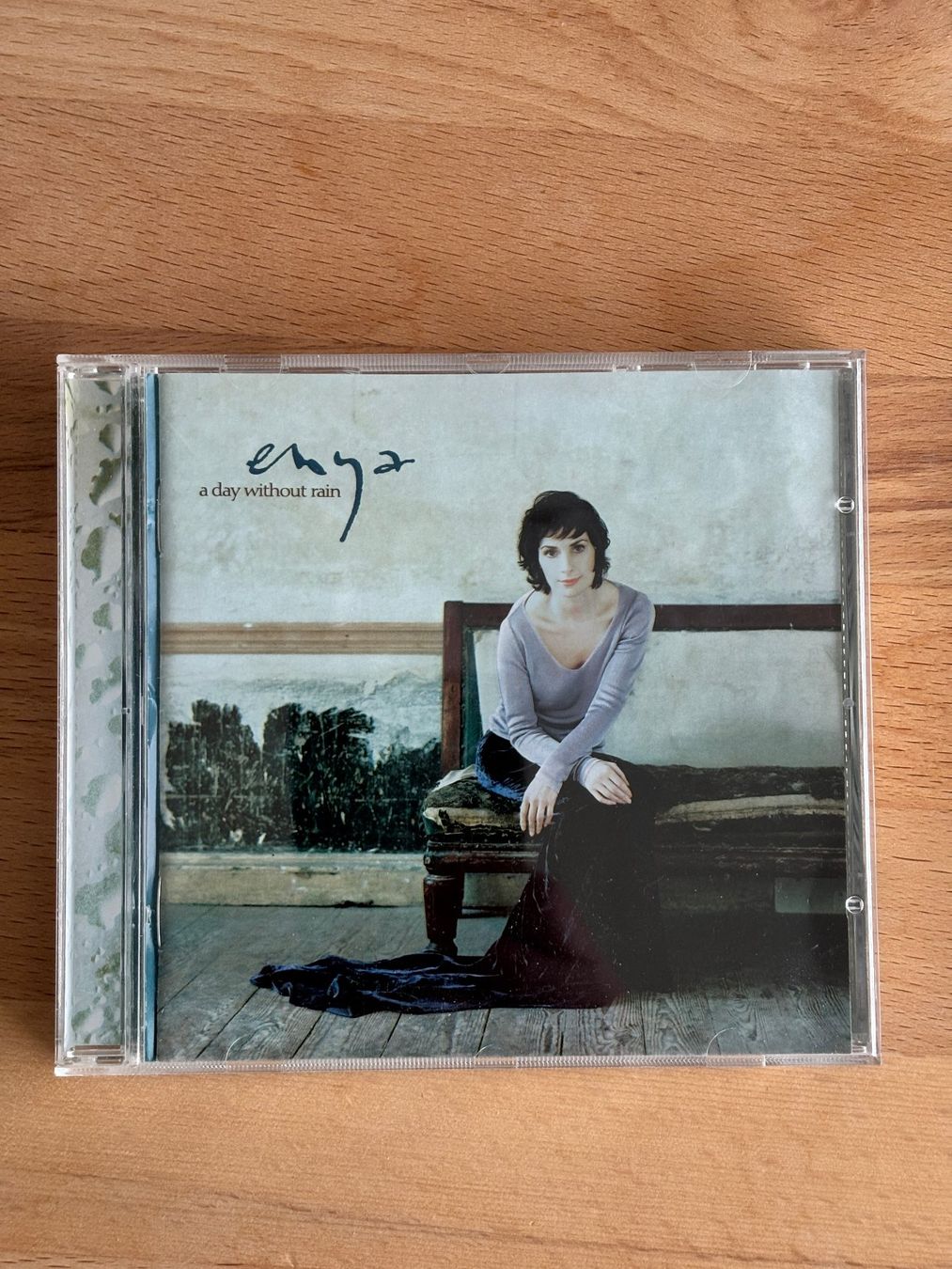 CDs: ENYA - A Day Without Rain original CD – Gebraucht aus Zuzwil SG von Gasstation