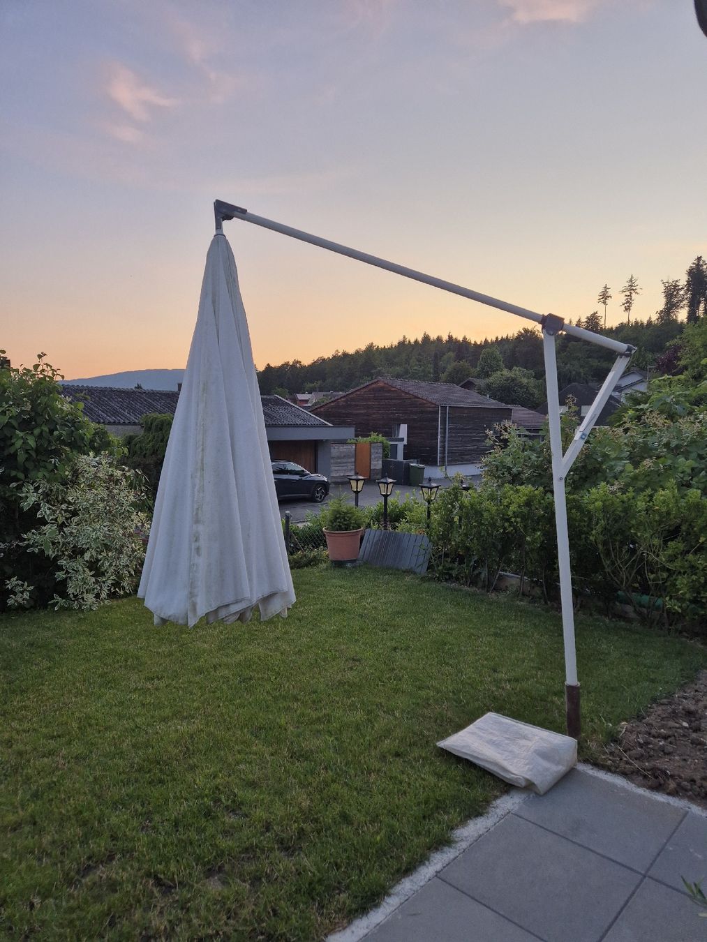 Ombrelloni: parasol blanc d'occasion – Usato da Orpund venduto da RoyOrbison 3