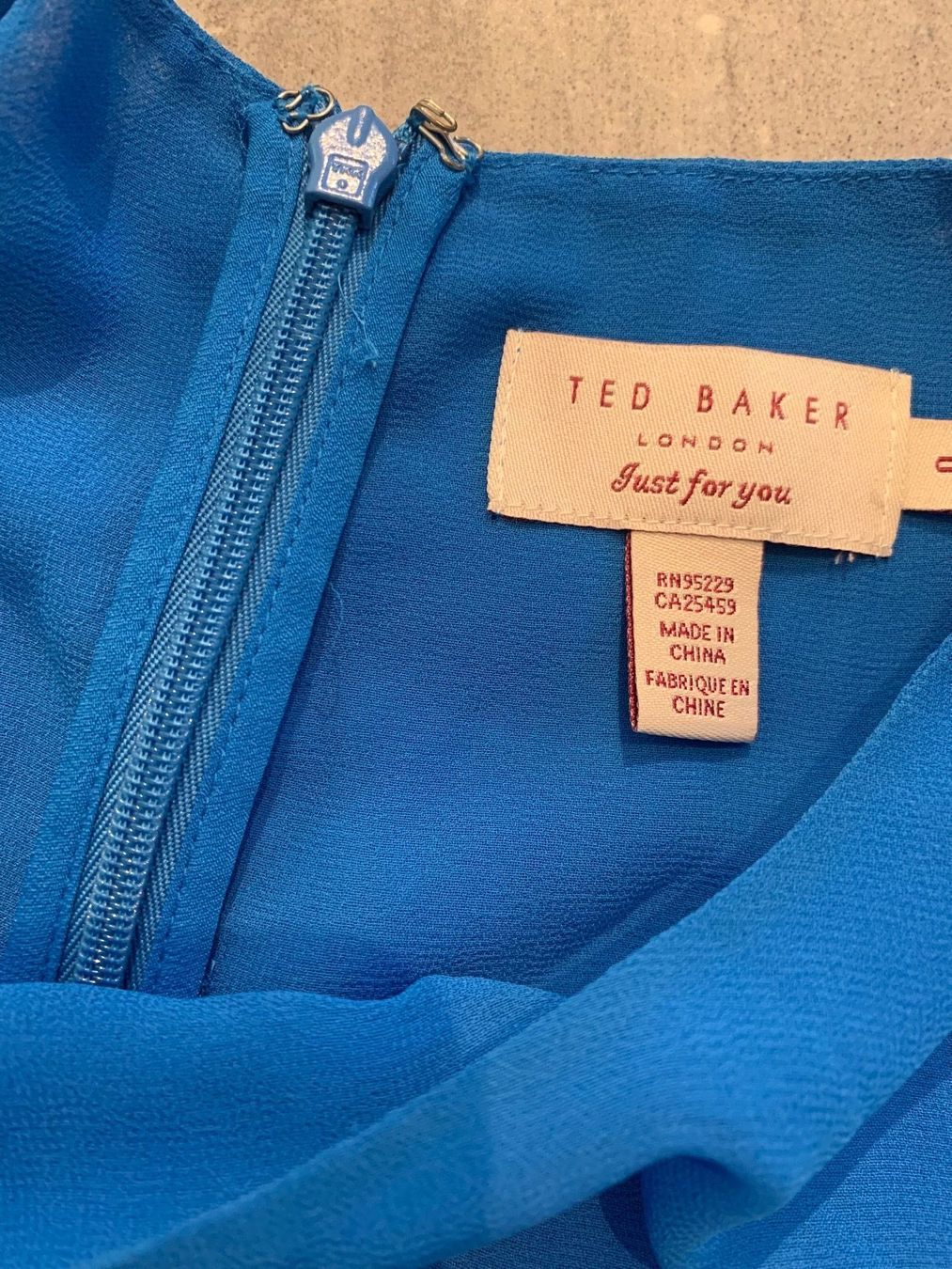 Ted Baker Tute: Overall mit Shorts Ted Baker – Nuovo e nell'imballaggio originale da Zell LU venduto da AliAli24 5