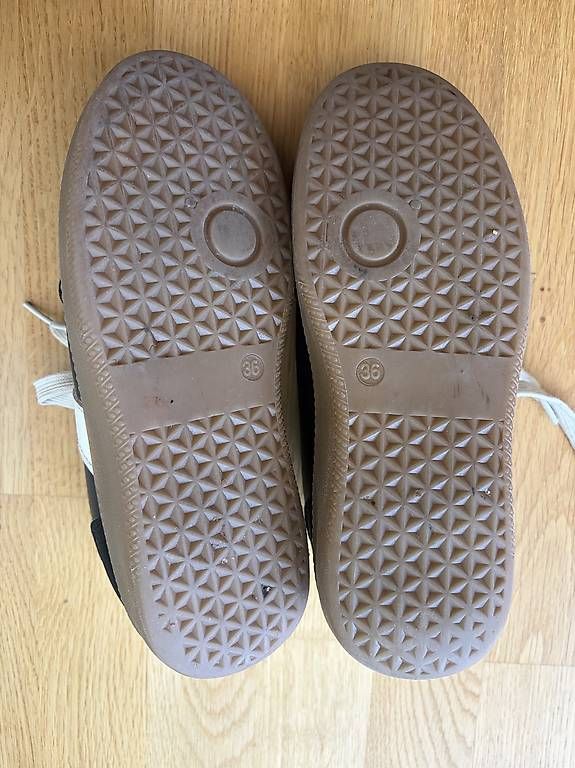 Scarpe da uomo: Sneakers Gr 36 und 38 – Usato da Zürich venduto da aqualina77 3