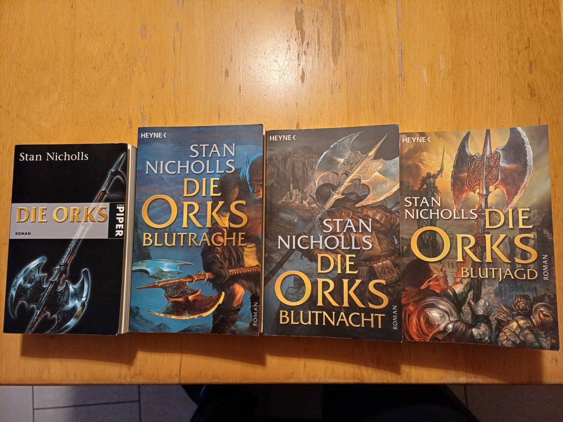Libri: Stan Nicholls - Die Orks – Usato da Vevey venduto da Patnan