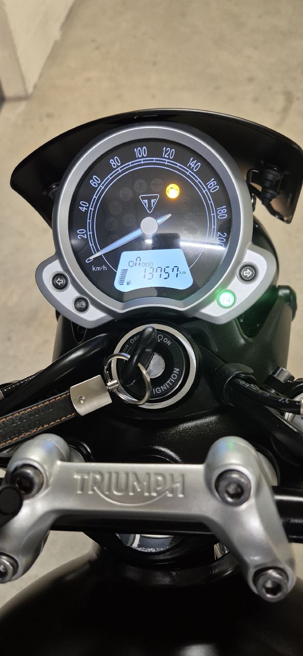 Triumph Route: Triumph street twin 900  – D'occasion à Begnins par jim_7mfm 4