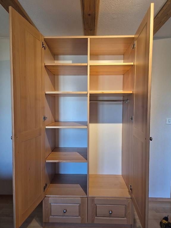 Armadi: Schrank – Usato da Schmitten FR venduto da chris9992 1