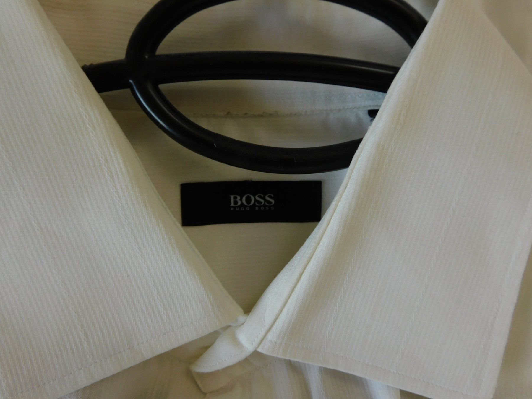 Hugo Boss Camicie: 4 - Geschäftshemden langarm - Boss und andere – Usato da Emmenbrücke venduto da keep-vinyl-alive 5
