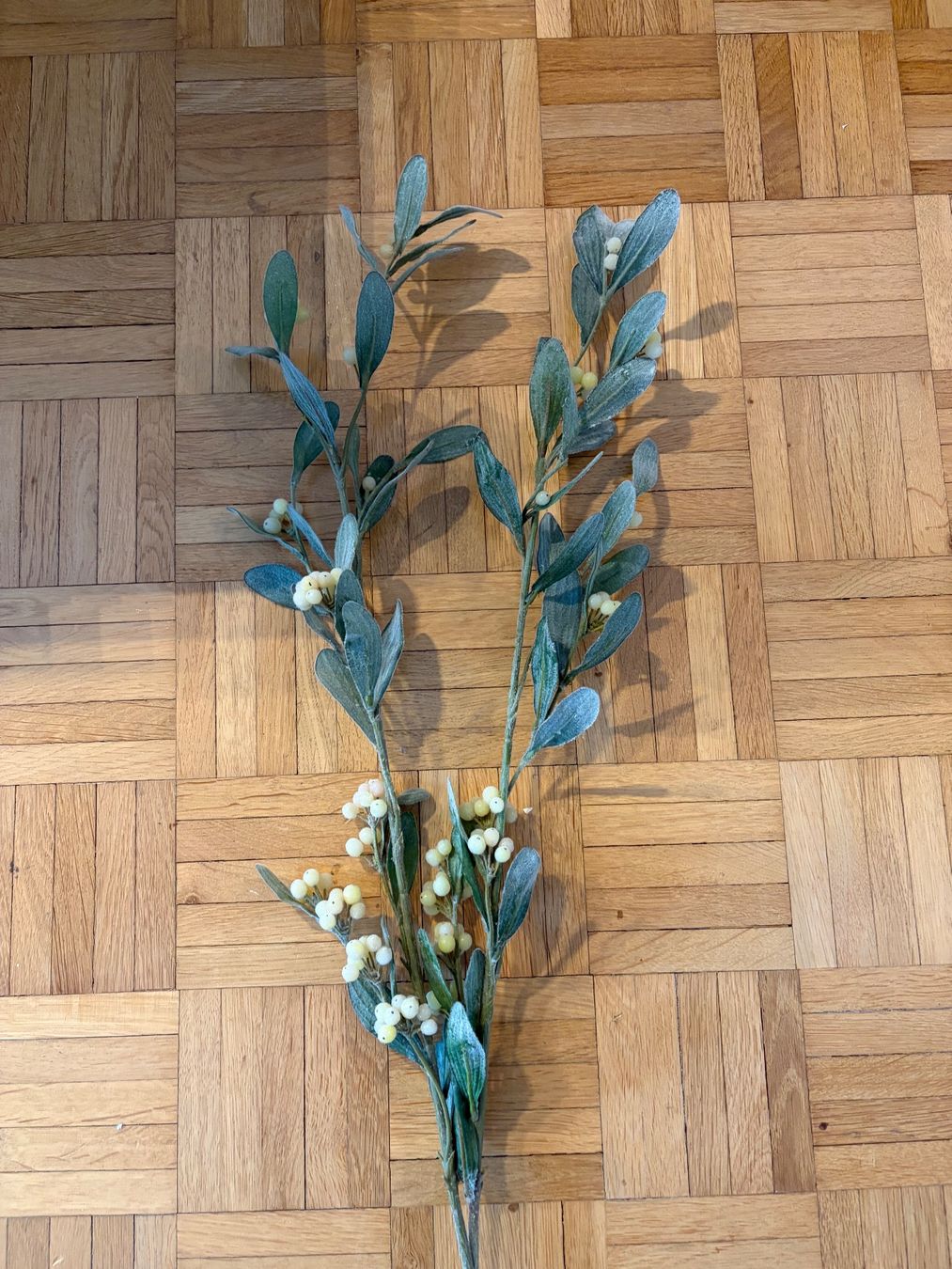 Tutte le decorazioni: Winterdeko: Elegantes Kunstblumenarrangement – Usato da Luzern venduto da Lampion 7