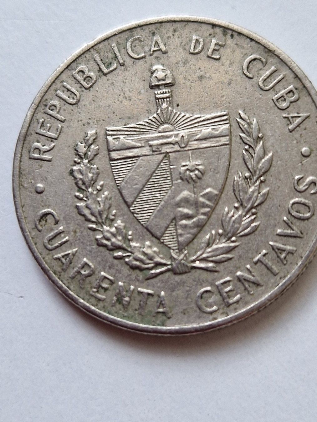 Tutti le monete: Cuarenta centavos de Cuba – Usato da SAXON venduto da Mariposita1428
