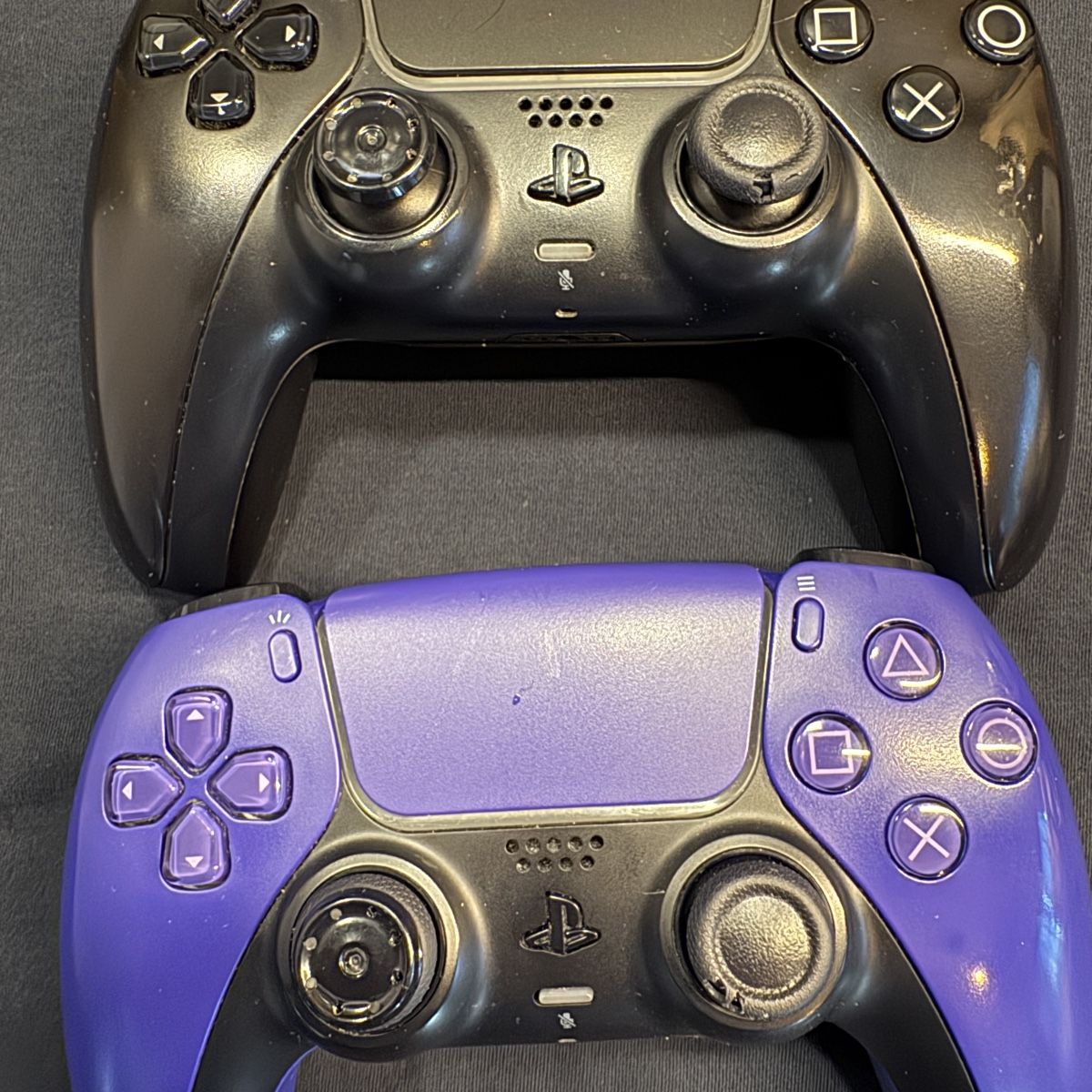 Sony Console: PlayStation 5 Digital Edition + 2 manettes DualSense – Usato da La Tour-de-Peilz venduto da nic_mxt9 4