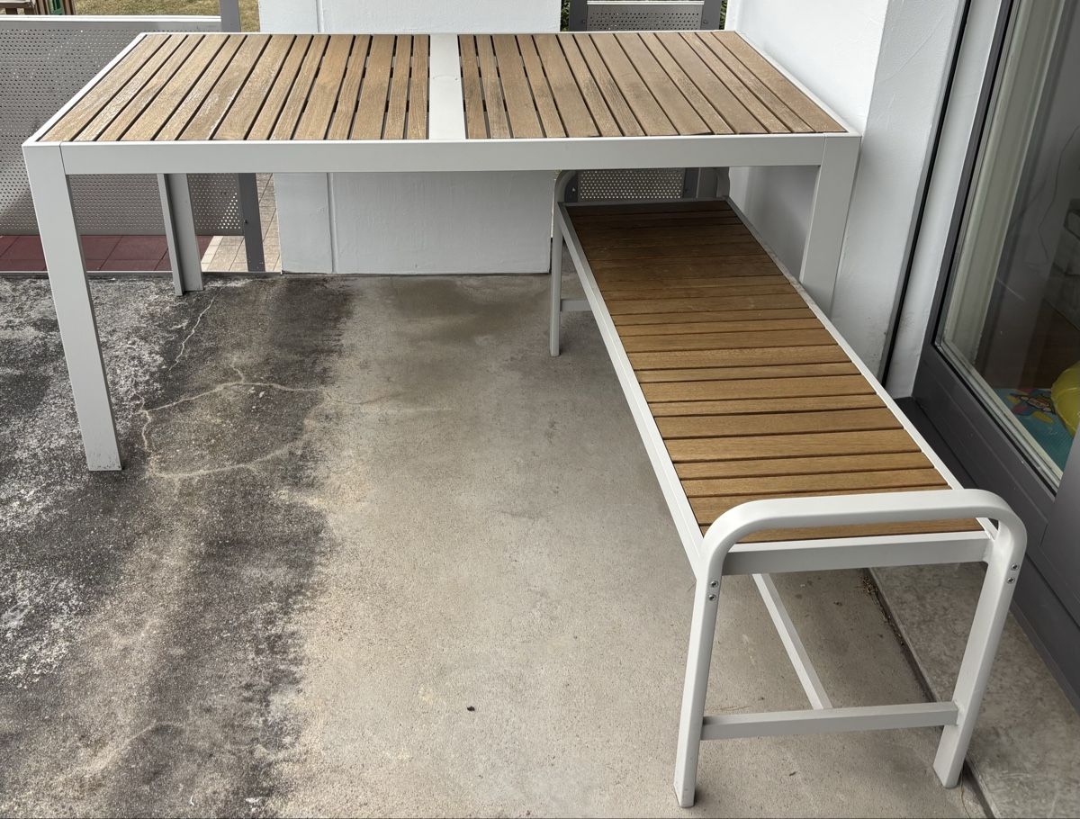 Ikea Tables: Gartentisch mit Sitzbank – D'occasion à Liestal par SNuss