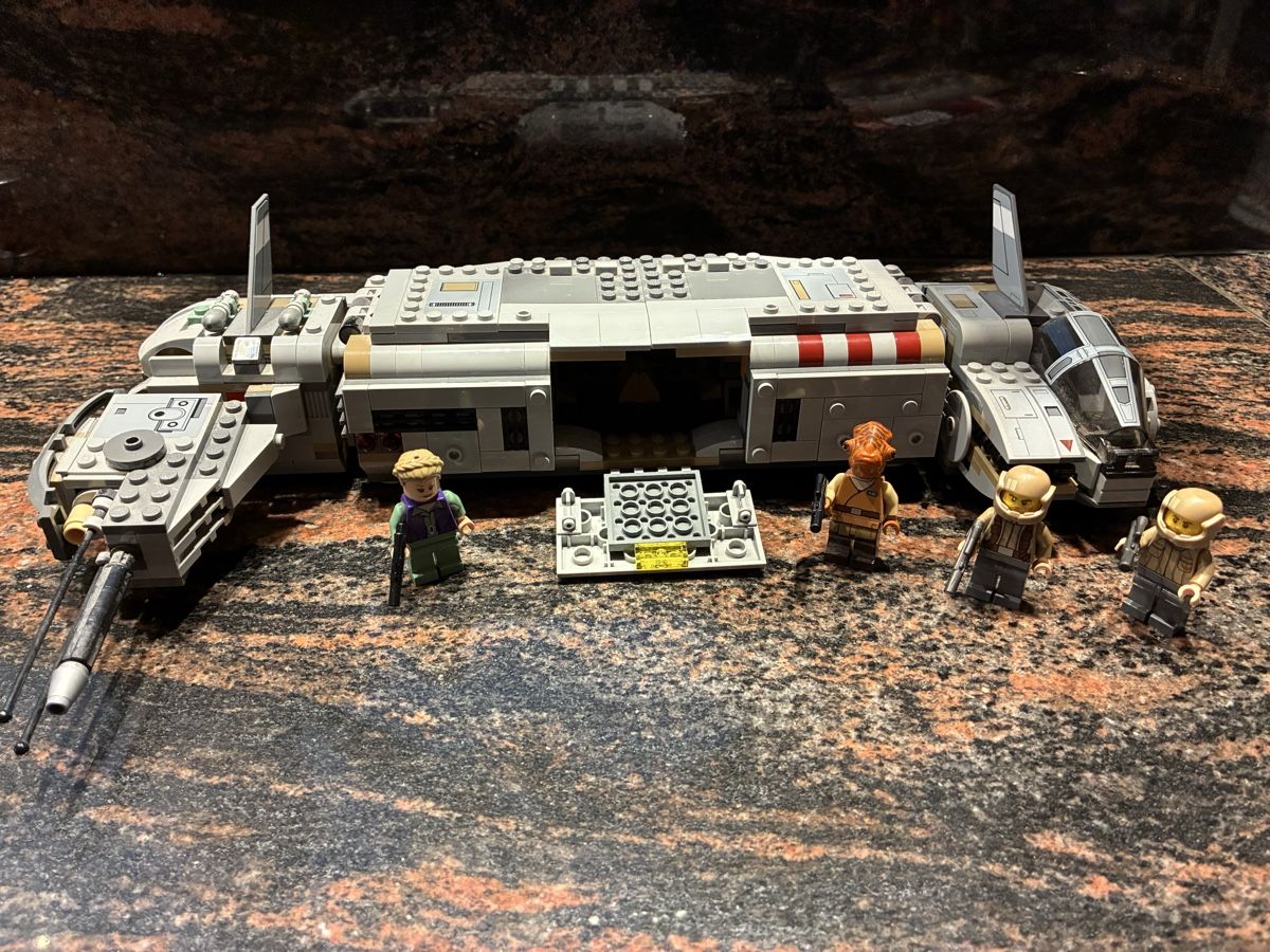 Lego Spielzeuge: Lego Star Wars 75140 – Gebraucht aus sargans von Angamar