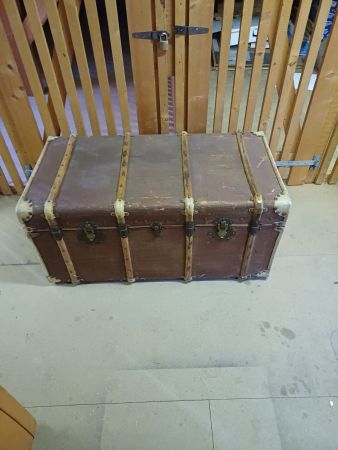 Alter grosser Reisekoffer Ueberseekoffer Seekoffer