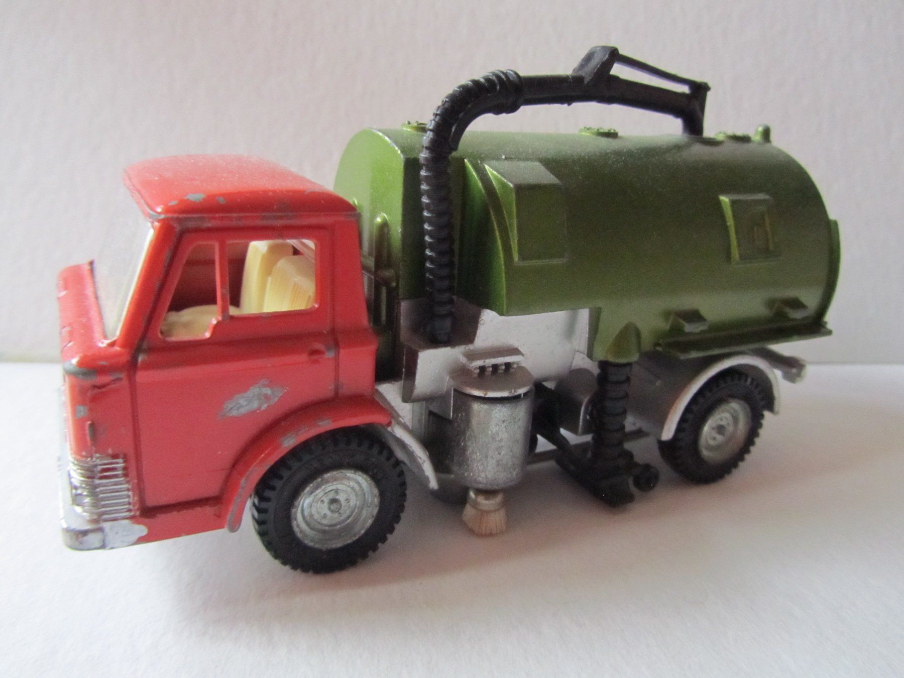 Dinky Toys Modellini d'auto: Johnston Roadsweeper, Dinky Toys – Usato da Weiningen ZH venduto da dietsch57