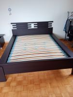 Komplettes Schlafzimmer in schwarzer Holzoptik
