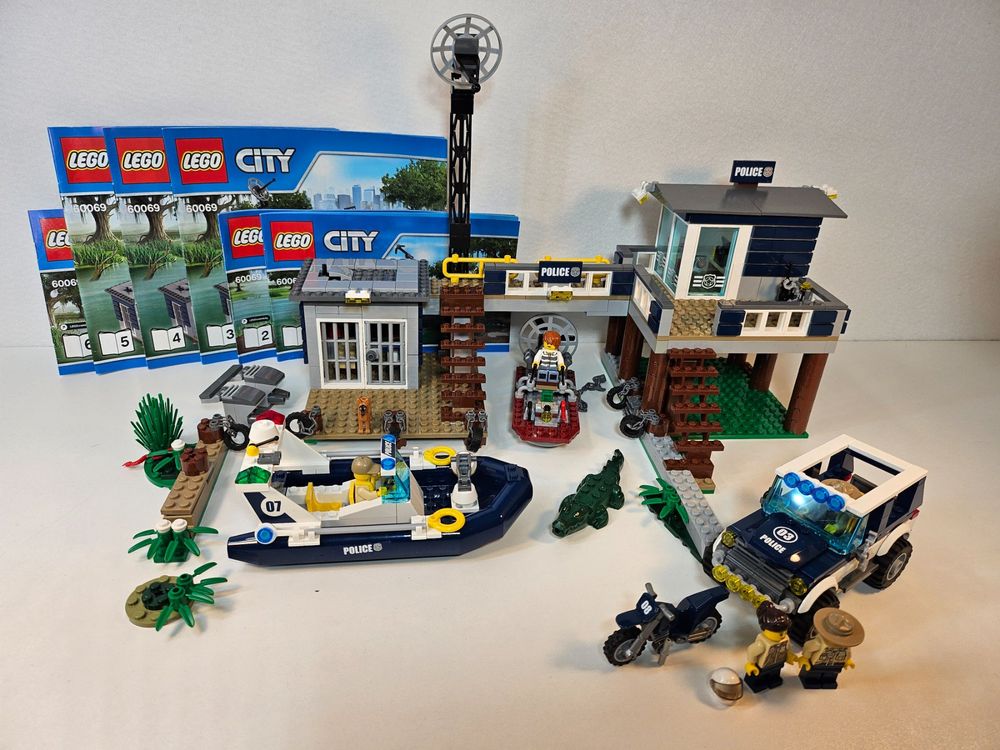 lego-city-set-70902-polizei-station-sumpf-aus-dem-jahr-2015-gebraucht