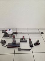 Dyson V7 Akku Staubsauger mit Zubehör 