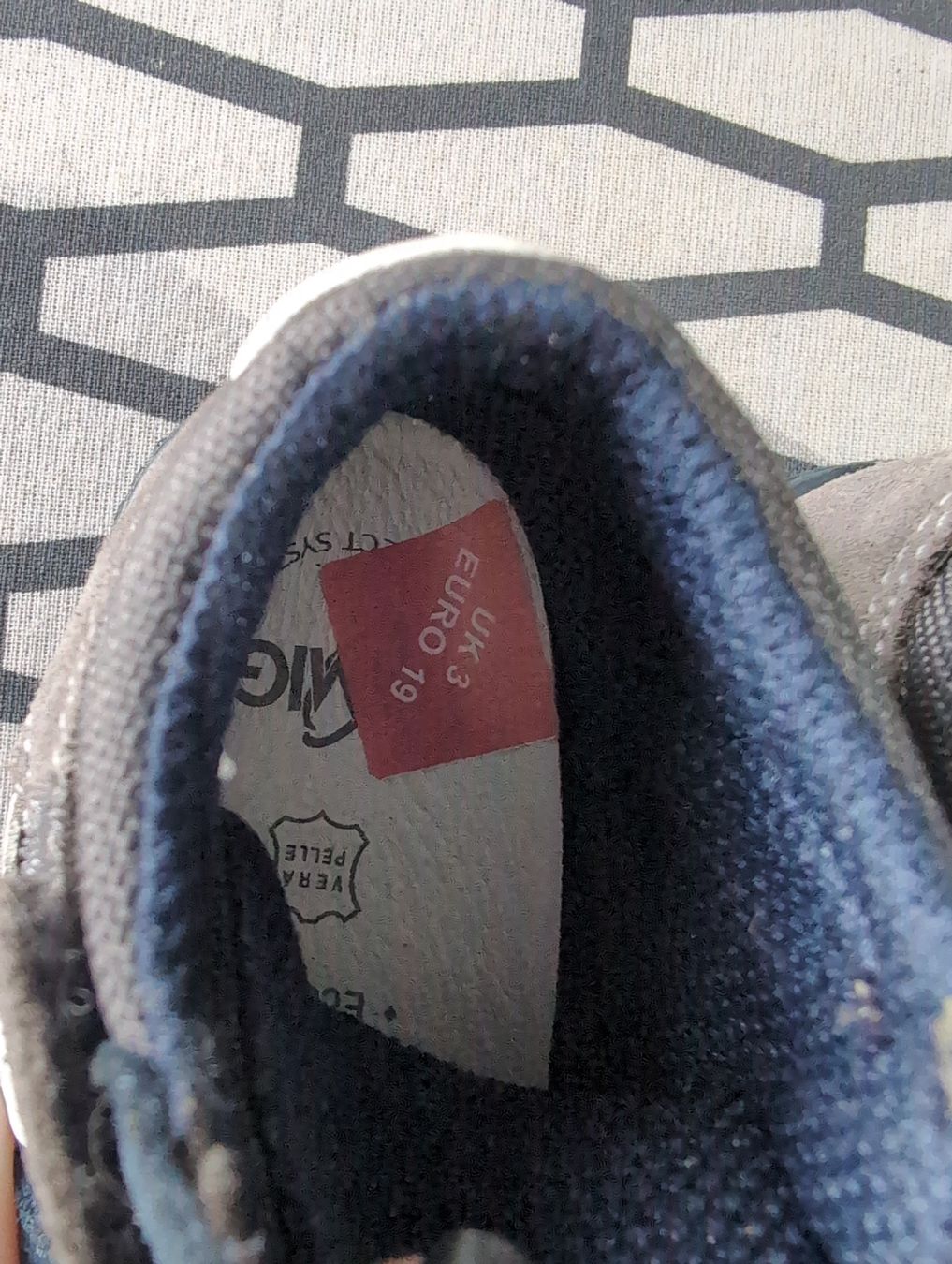 Primigi Scarpe per ragazzi: Kinderschuhe Primigi, Echtleder, Gr 19 – Nuovo (secondo la descrizione) da Busswil BE venduto da MissMuffin 3