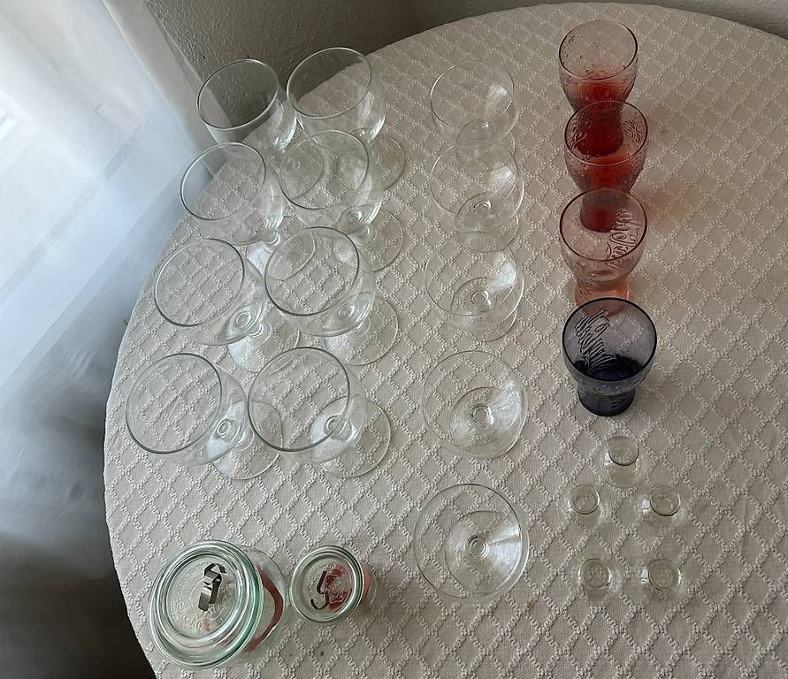 Verres: Gläser, Coca-Cola-Gläser, Schnapsgläser, Dessertschalen – D'occasion à Bütschwil par Mariia_Ch221 4