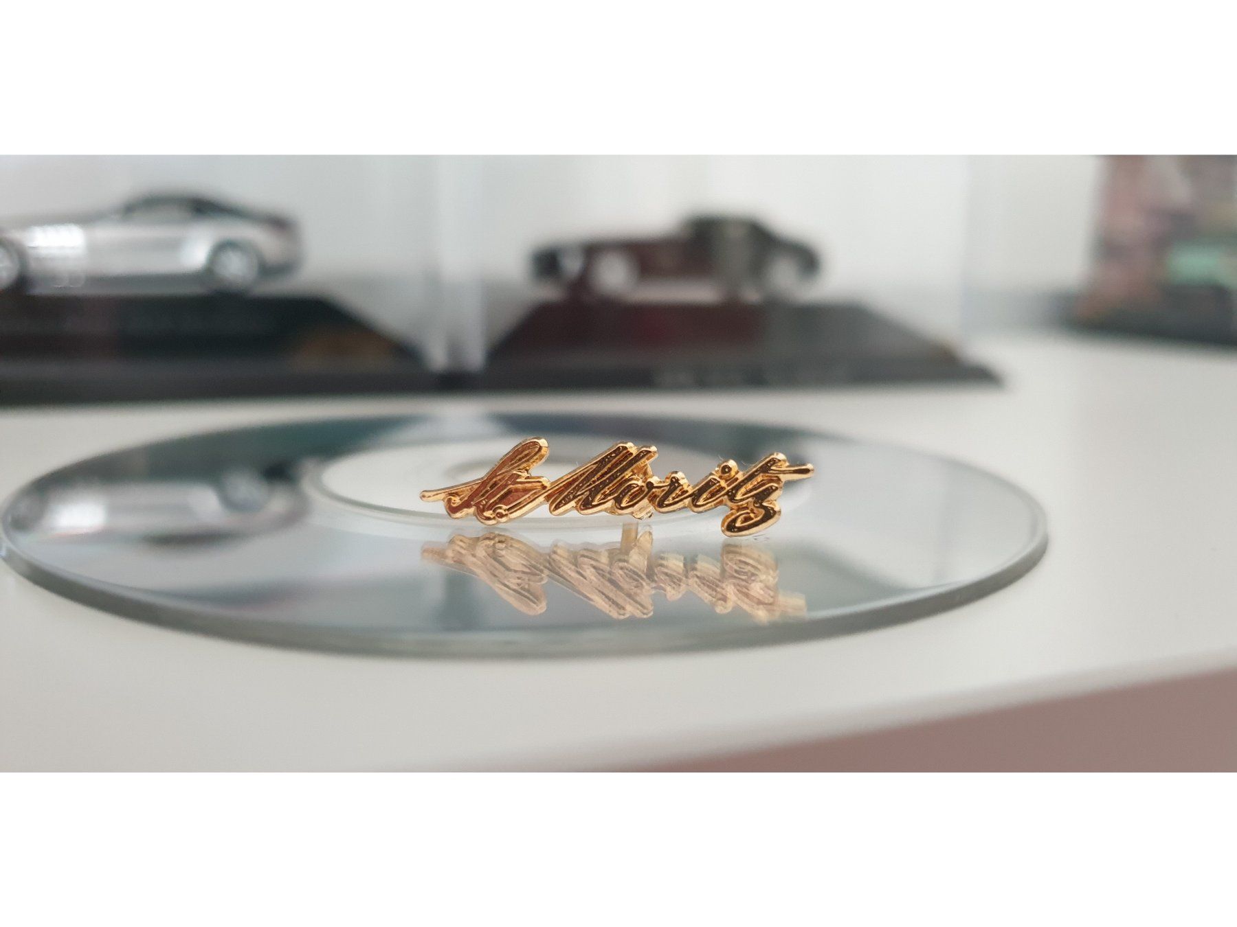 Placchette & Badge: ST. MORITZ - Pin – Nuovo (secondo la descrizione) da Viganello venduto da CARLiteratur 1