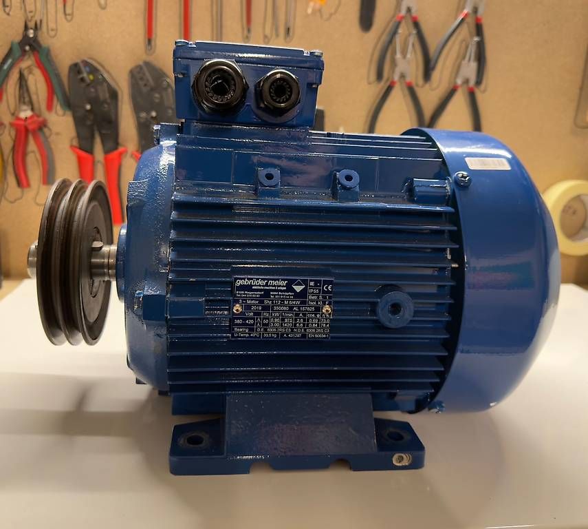 Moteurs: Moteur électrique triphasé neuf  2 vitesses – D'occasion à Constantine par BFSCH