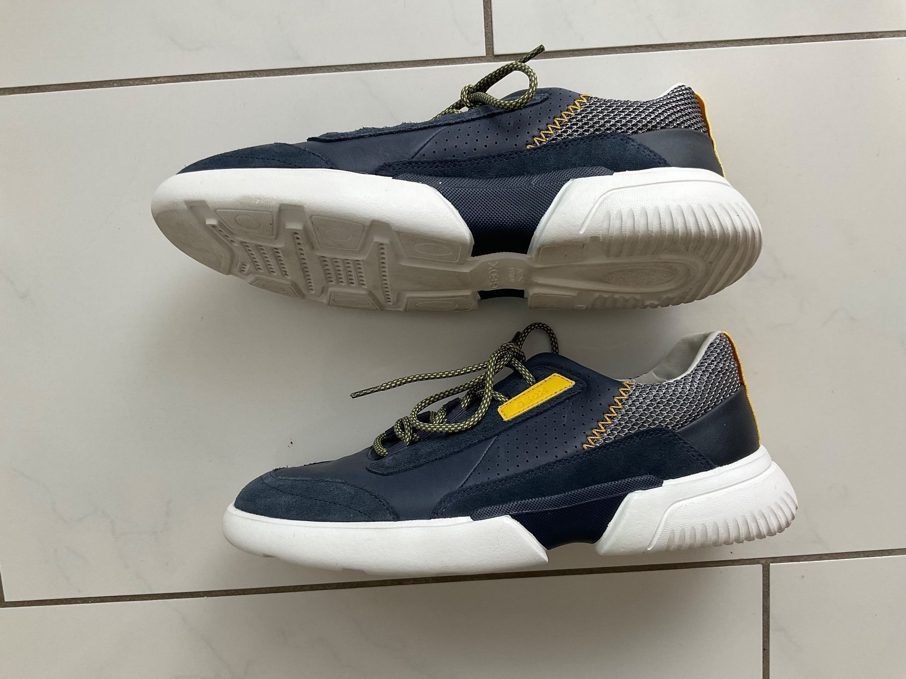 Geox Scarpe da uomo: Neue Geox Schuhe aus Leder Gr.40 – Nuovo (secondo la descrizione) da Biel-Benken BL venduto da Sahra1