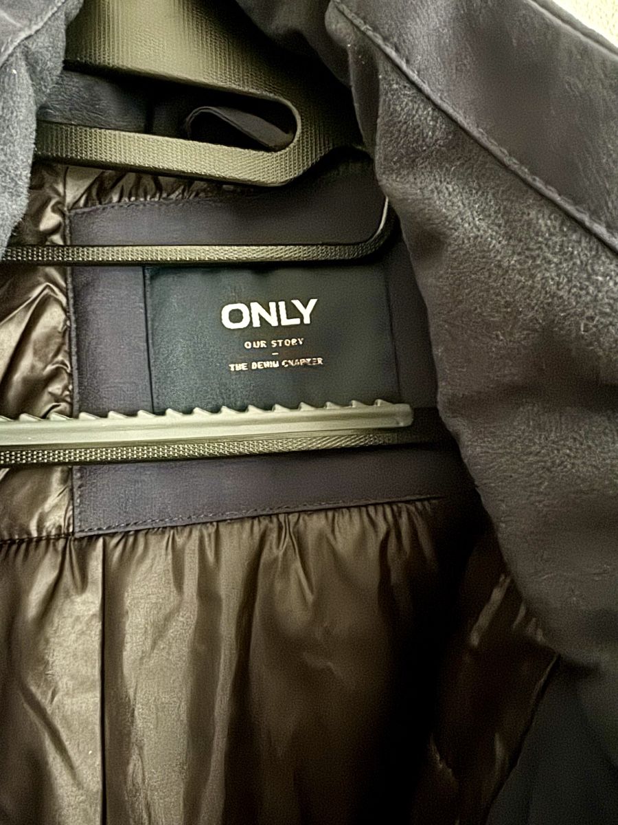 Only Mäntel: ONLY Winterparka in Dunkelblau / Navy – Gebraucht aus Thalwil von mar_pvv8 1