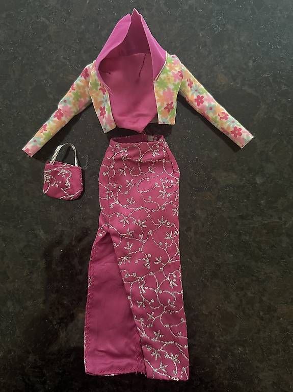 Giocattoli: Barbie Outfits und Accessoires – Usato da Beinwil am See venduto da joy_24