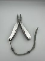 Neuwertiges Multitool mit Zange - Outdoor/Camping