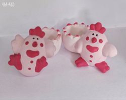 Zwei Eierbecher Henne