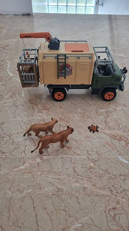 Giocattoli: Camion Wild Life  – Usato da St-Sulpice VD venduto da rog_c28g 3