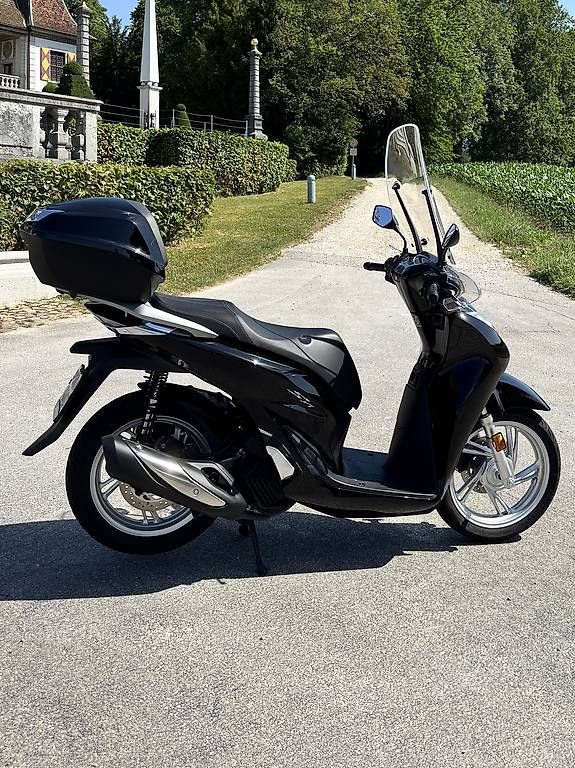 Honda Scooter: HONDA SH 125 – Usato da Riedholz venduto da Tobi210 3