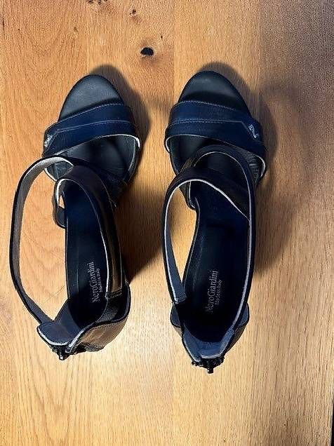 Scarpe da donna: Sandalen Nero Giardini – Usato da Lyss venduto da Sakeu 1