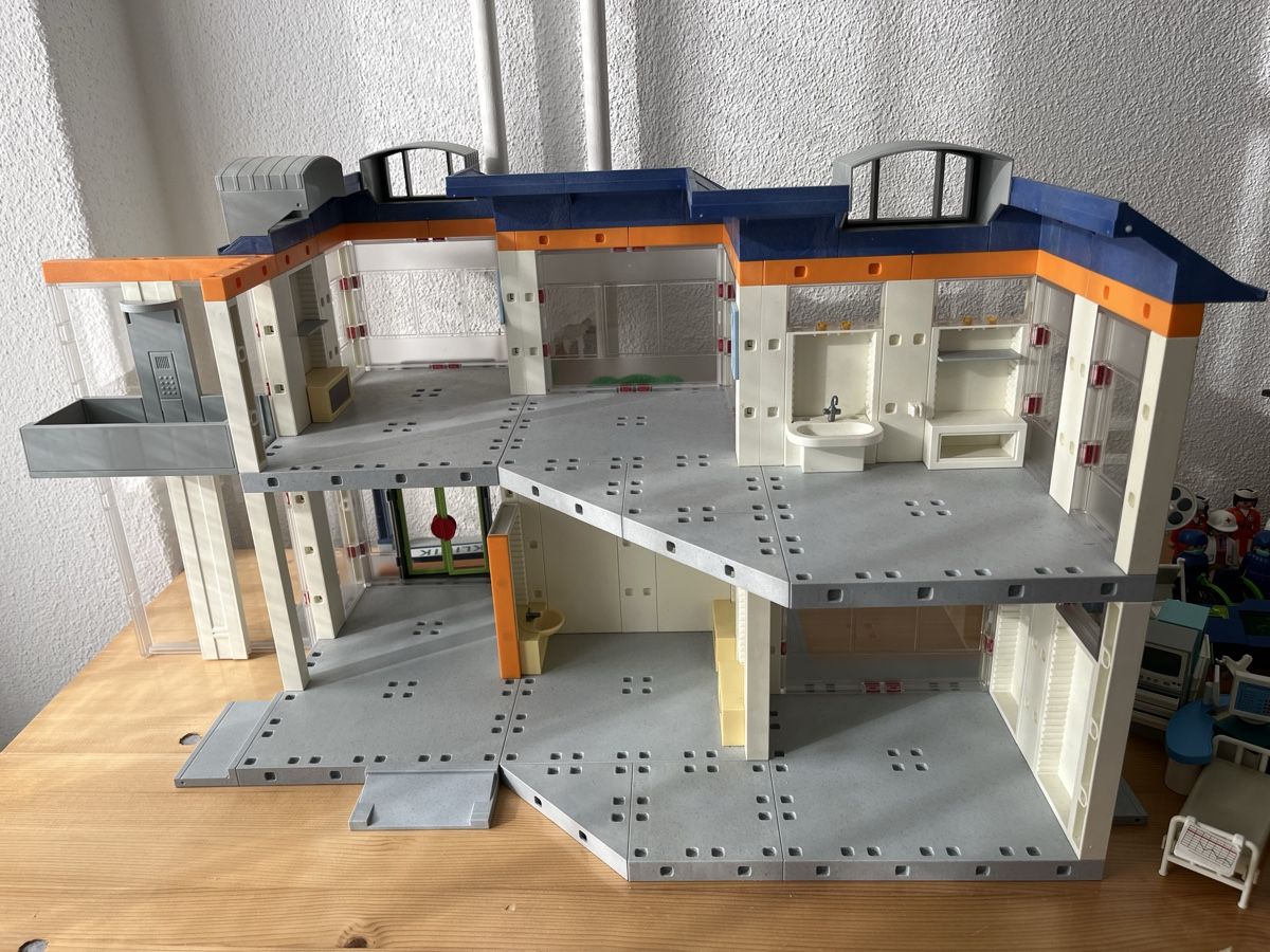 Playmobil Giocattoli: Playmobil Klinik – Usato da Frauenfeld venduto da adj04 5